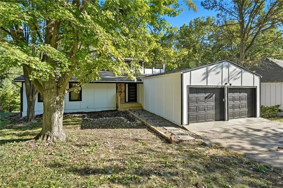 527 Lancelot Drive, Liberty, MO 64068 - Image #2