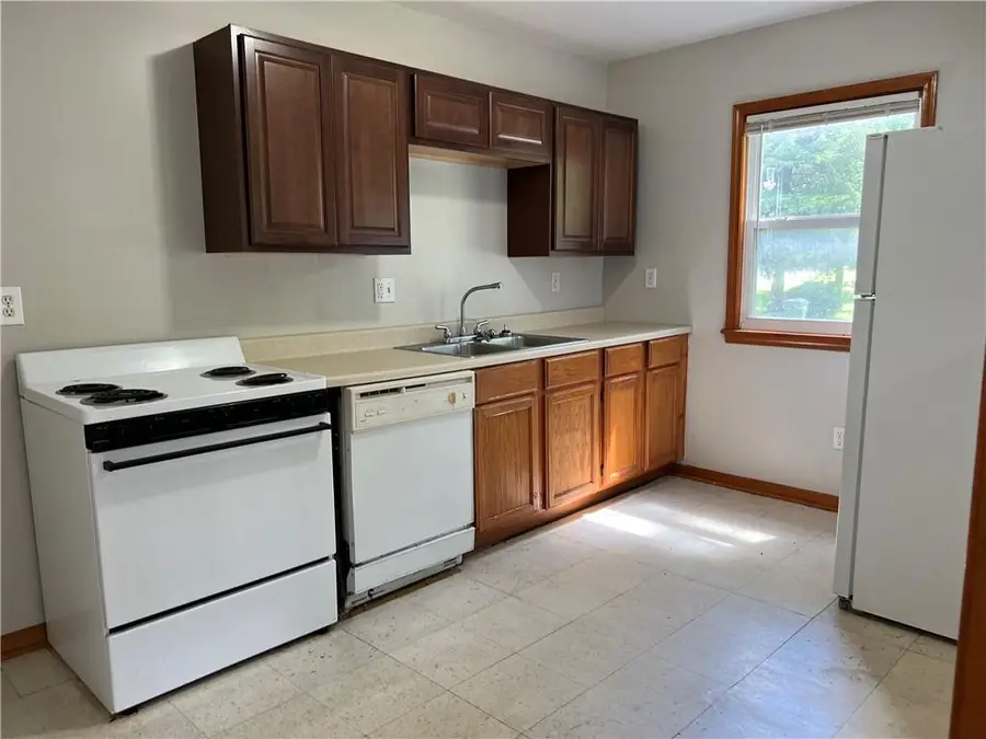 1019 N 9th Street, Leavenworth, KS 66048 - #2