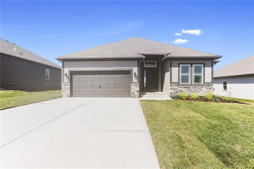 11456 N Auburndale Circle, Kansas City, MO 64157 - Image #1