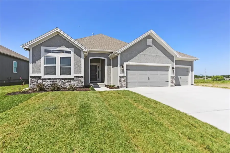 11448 N Auburndale Circle, Kansas City, MO 64157 - Image #2