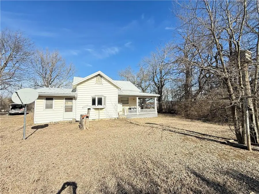 18794 Mckinley Lake Road, Parsons, KS 67357 - Image #2