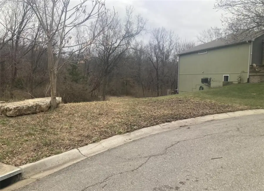 4205 S Shrank Court, Independence, MO 64055 - Image #2