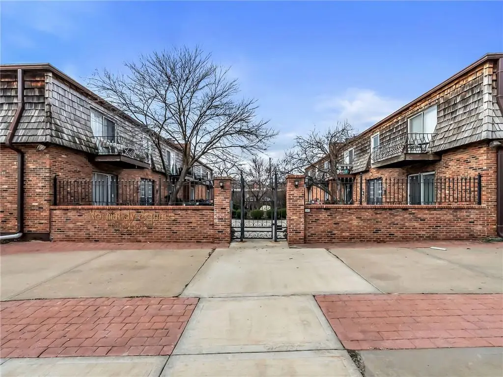 4426 Jarboe Street #5, Kansas City, MO 64111 - Image #1
