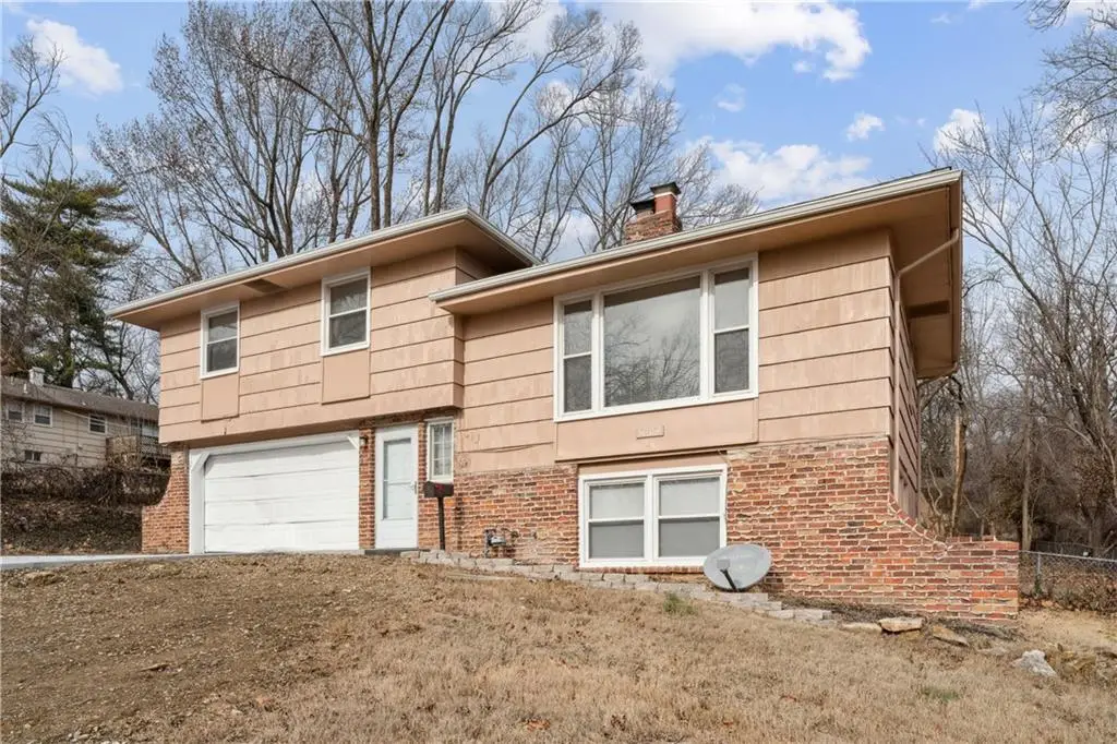 5904 E 103rd Street, Kansas City, MO 64134 - Image #1