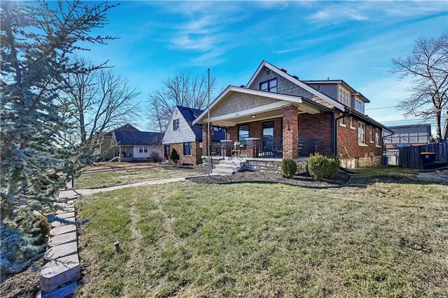 4428 Summit Street, Kansas City, MO 64111 - Image #3
