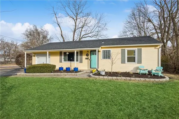 7201 Reeds Road, Overland Park, KS 66204