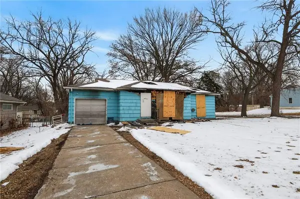 10427 Richmond Avenue, Kansas City, MO 64134