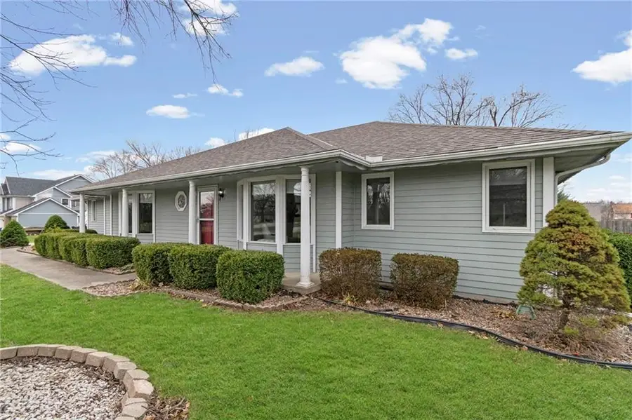 1304 S Jefferson Street, Kearney, MO 64060 - #2