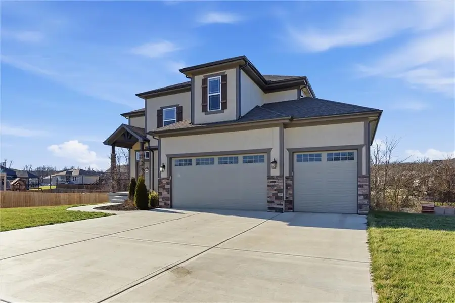 308 E Oak Street, Lone Jack, MO 64070 - Image #2