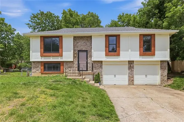 14208 W 63rd Street, Shawnee, KS 66216