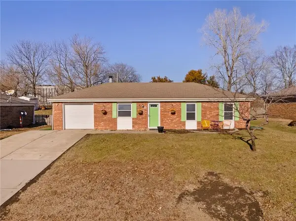 816 NE Pollard Street, Lee's Summit, MO 64086