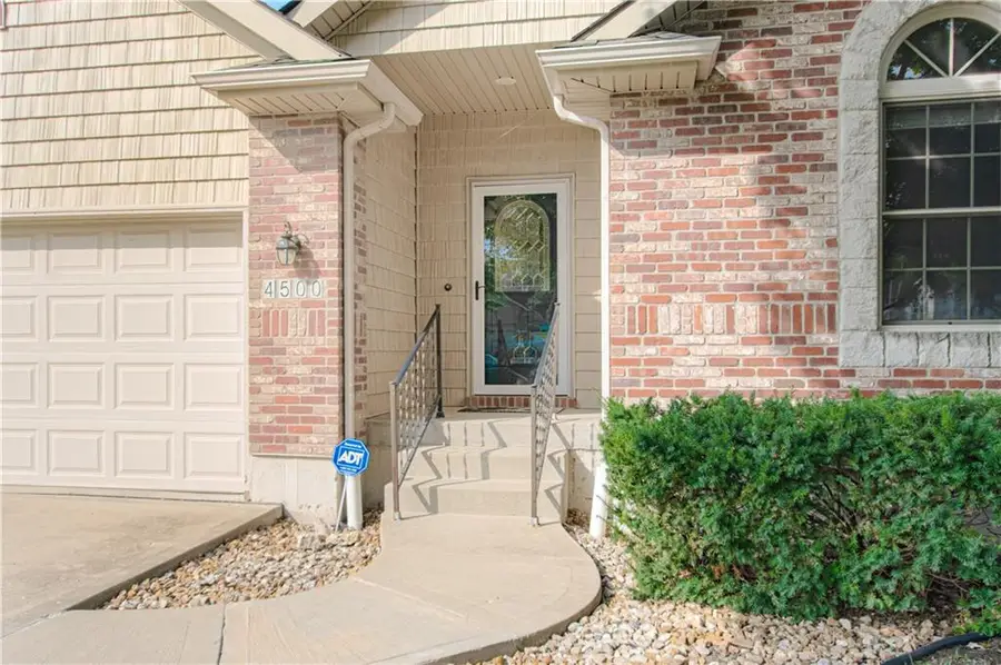 4500 Harvard Lane, Kansas City, MO 64133 - Image #2