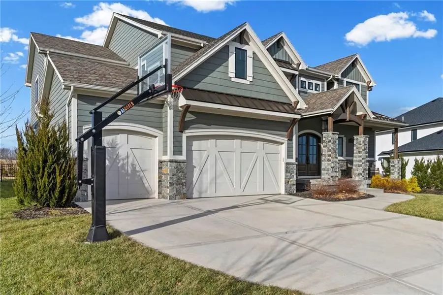 16704 Earnshaw Street, Overland Park, KS 66221 - Image #2