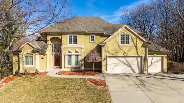 6119 S National Drive, Parkville, MO 64152