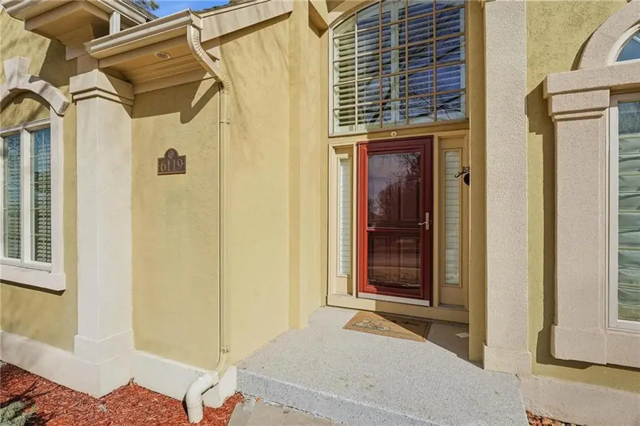 6119 S National Drive, Parkville, MO 64152 - #3