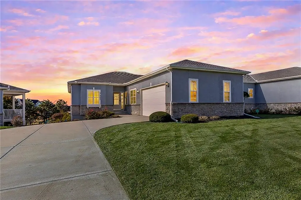 21962 W 116th Terrace, Olathe, KS 66061 - Image #1