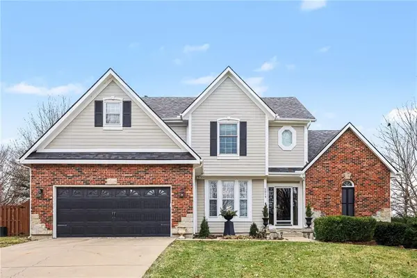 5019 Mccoy Street, Shawnee, KS 66226