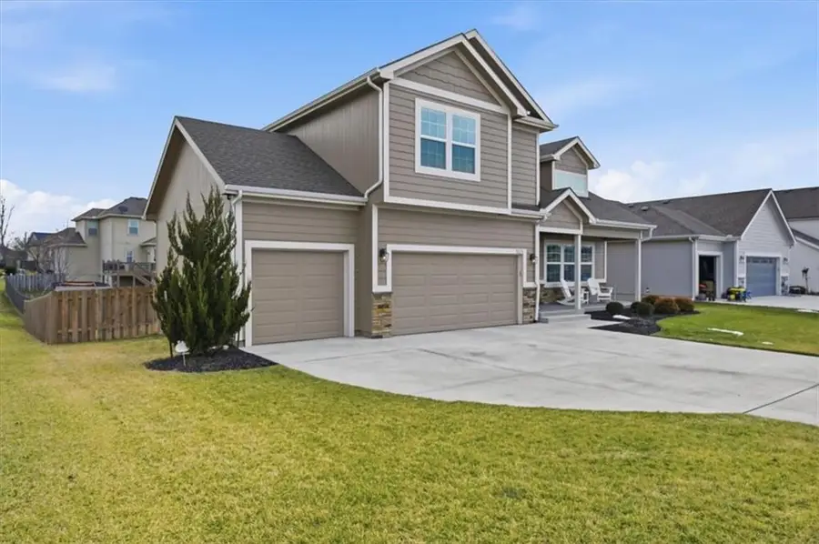 2121 Sycamore Street, Leavenworth, KS 66048 - #2