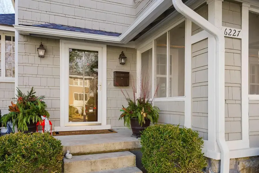 6227 Valley Road, Kansas City, MO 64113 - Image #2