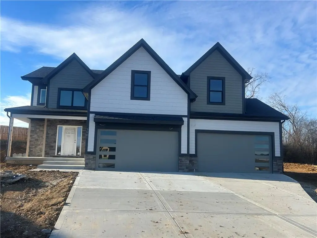 7901 Hoot Owl Street, Blue Springs, MO 64014 - Image #1