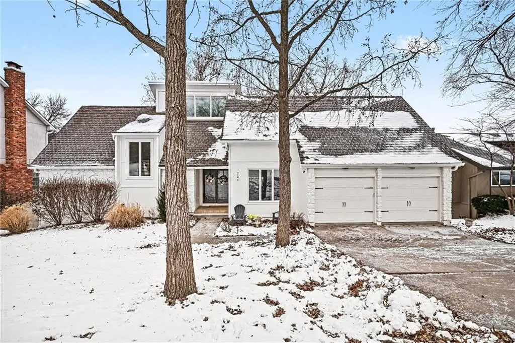 224 NW Locust Street, Lees Summit, MO 64064 - Image #1