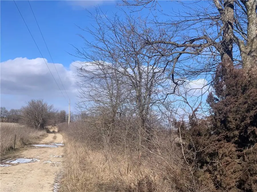 25500 E 700 Road, Pleasanton, KS 66075 - Image #2