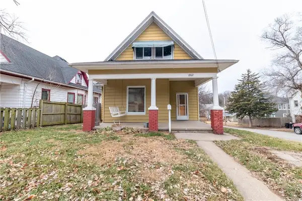 1802 S 24th Street, St Joseph, MO 64507