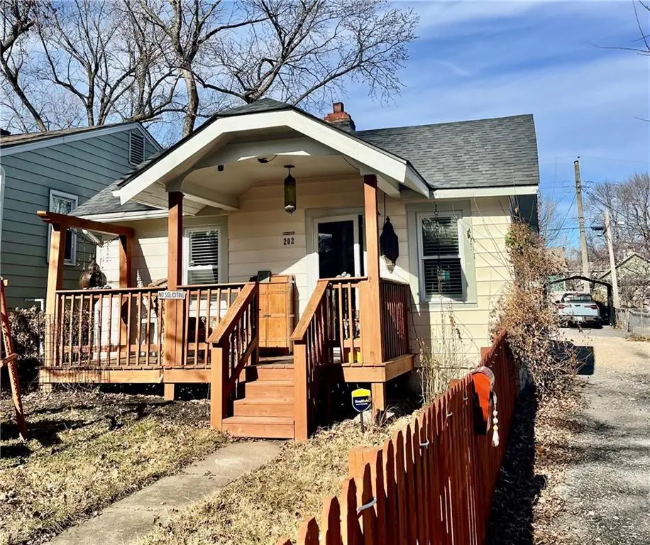 202 E 80th Terrace, Kansas City, MO 64114 - Image #1