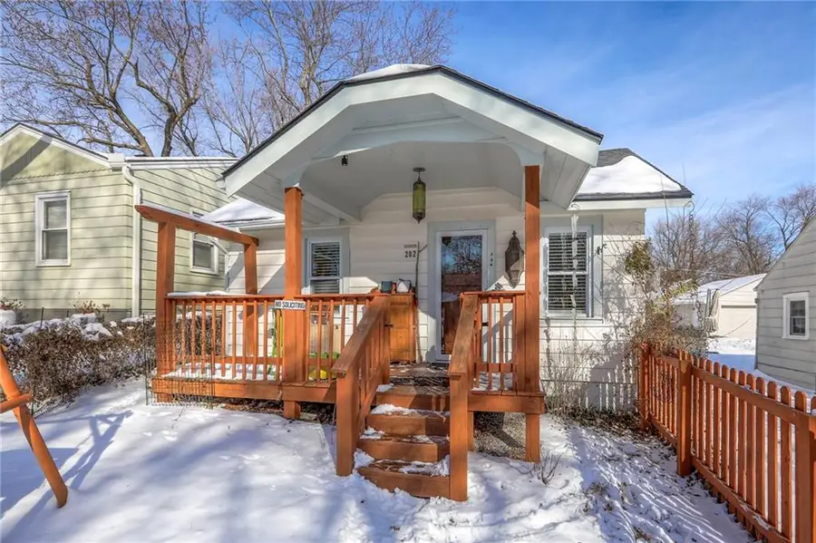 202 E 80th Terrace, Kansas City, MO 64114 - Image #2