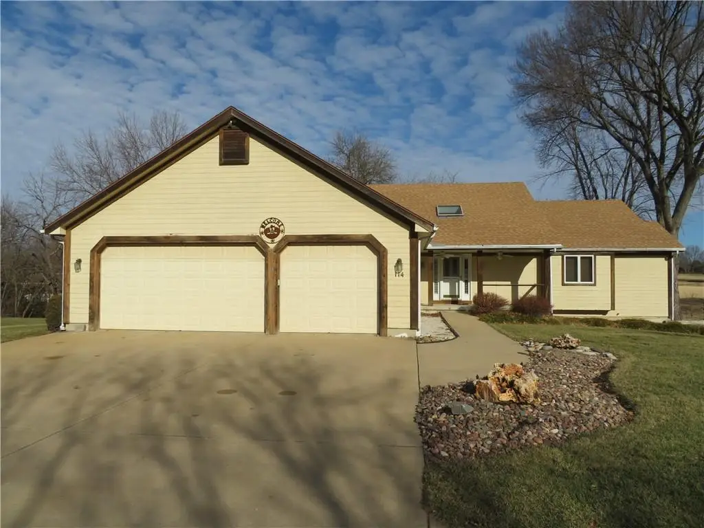 114 Overhill Drive, Paola, KS 66071 - Image #1