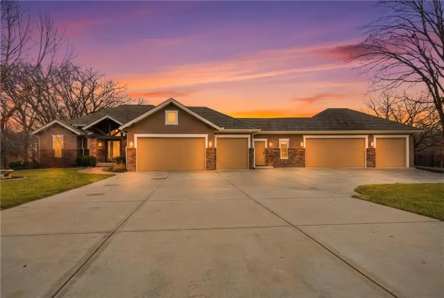 6205 NW Saddle Club Court, Kansas City, MO 64152 - Image #2