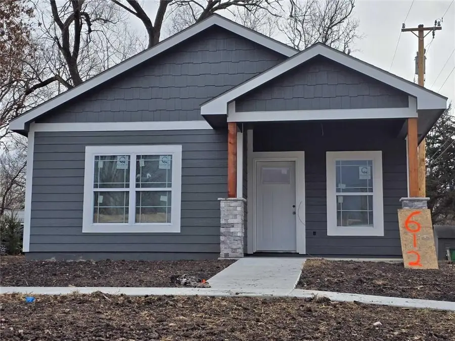 612 E 6th Street, Ottawa, KS 66067 - Image #2