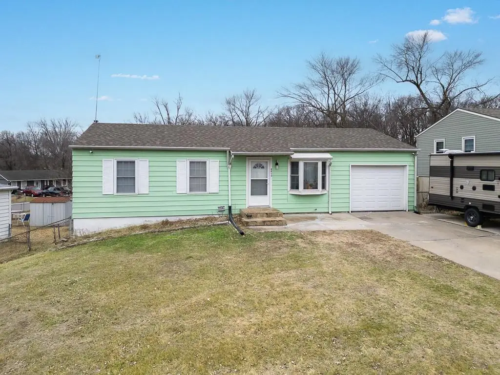 8415 Tauromee Avenue, Kansas City, KS 66112 - Image #1