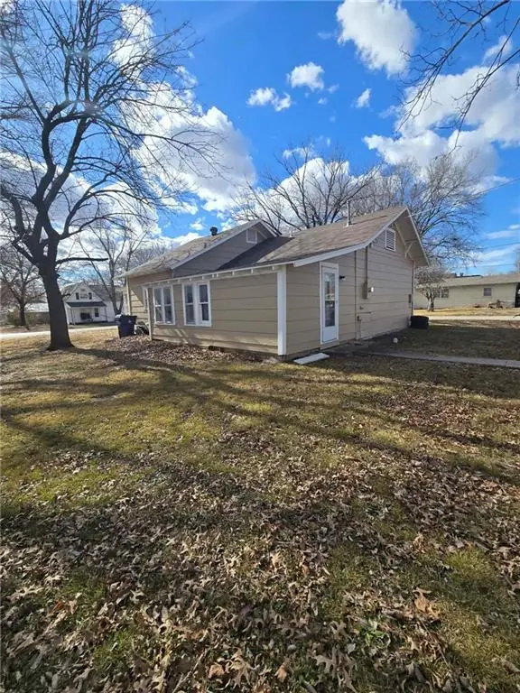 301 E 6th Avenue, Caney, KS 67333 - Image #3