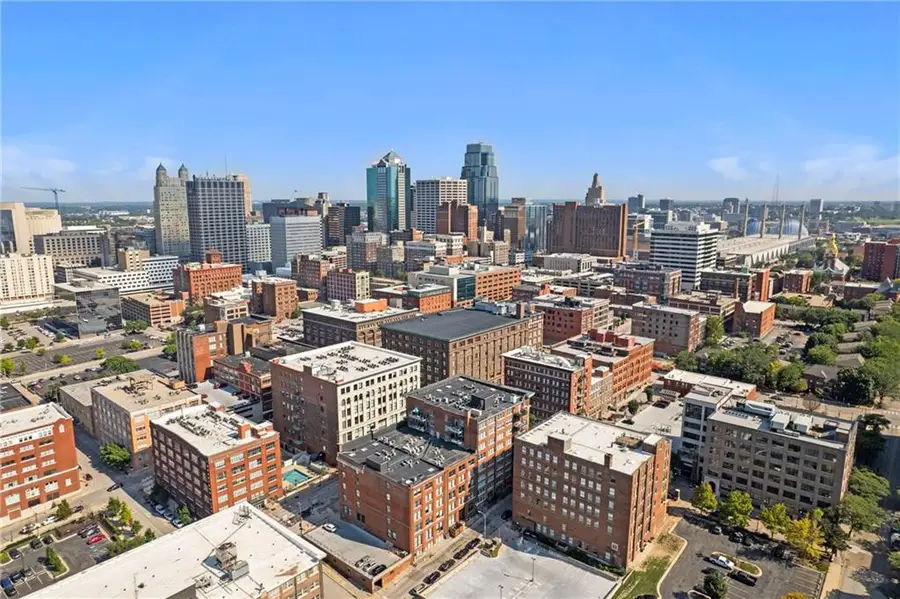 308 W 8th Street #418, Kansas City, MO 64105 - Image #2