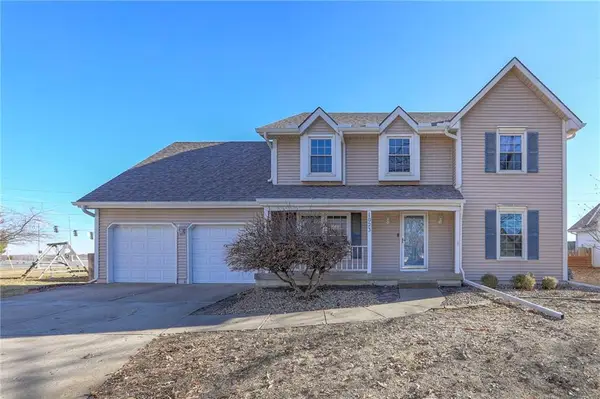 1023 SE Timbercreek Lane, Lee's Summit, MO 64081