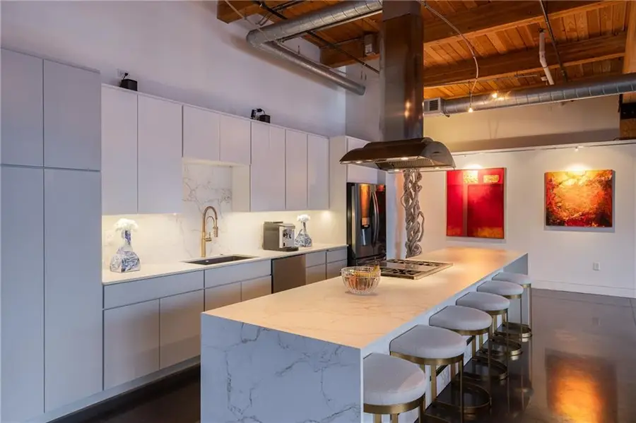 210 W 5th Street #207, Kansas City, MO 64105 - #2