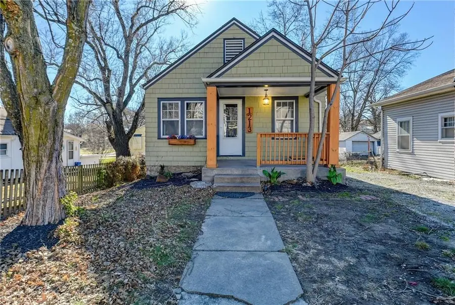 1213 Spruce Street, Leavenworth, KS 66048 - Image #2