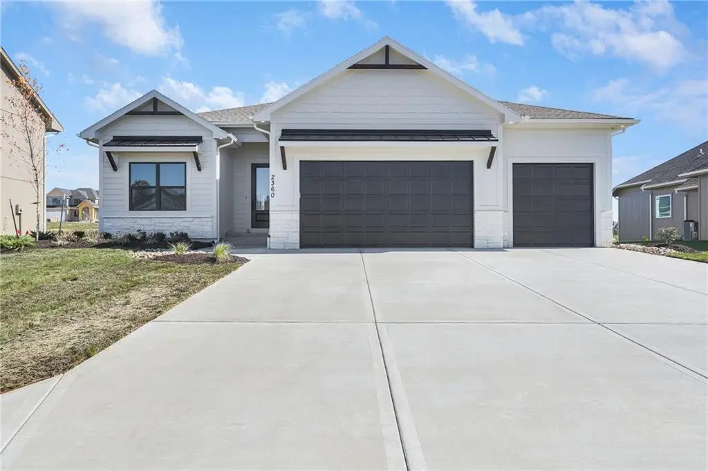 7920 SE Hoot Owl Street, Blue Springs, MO 64014 - Image #1