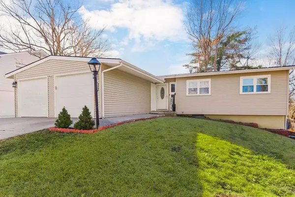 1717 NE 50th Street, Kansas City, MO 64118