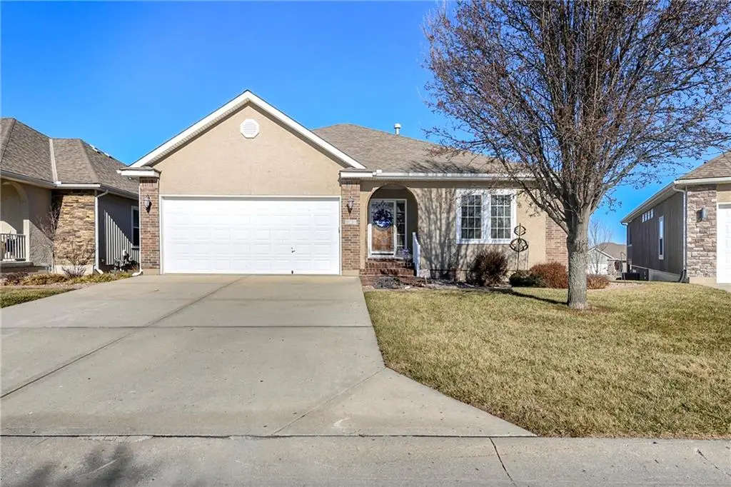 908 SW Olympia Court, Lees Summit, MO 64082 - Image #1