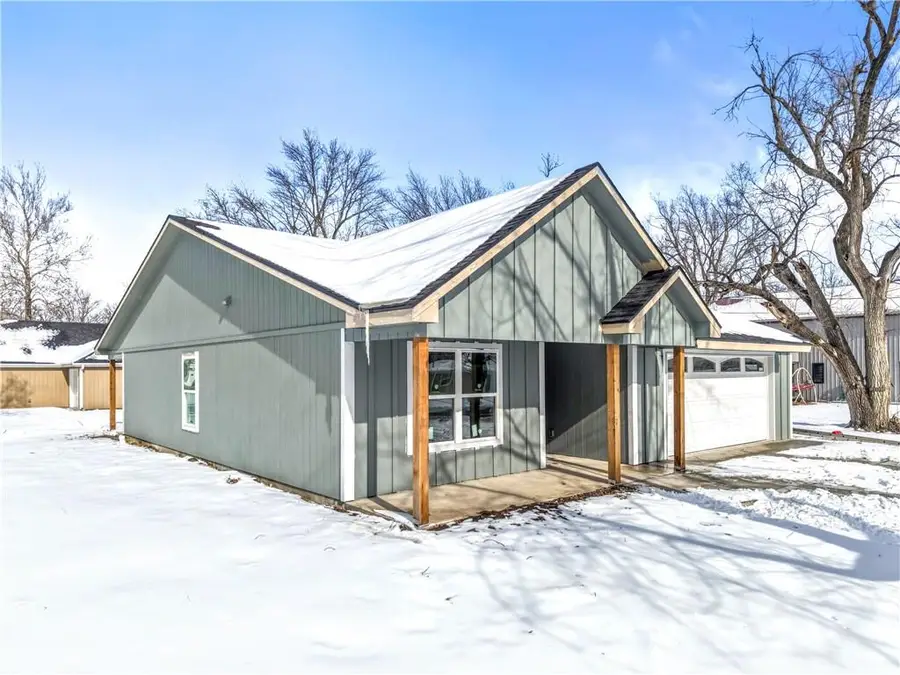 705 Pearl Street, East Lynne, MO 64743 - #3