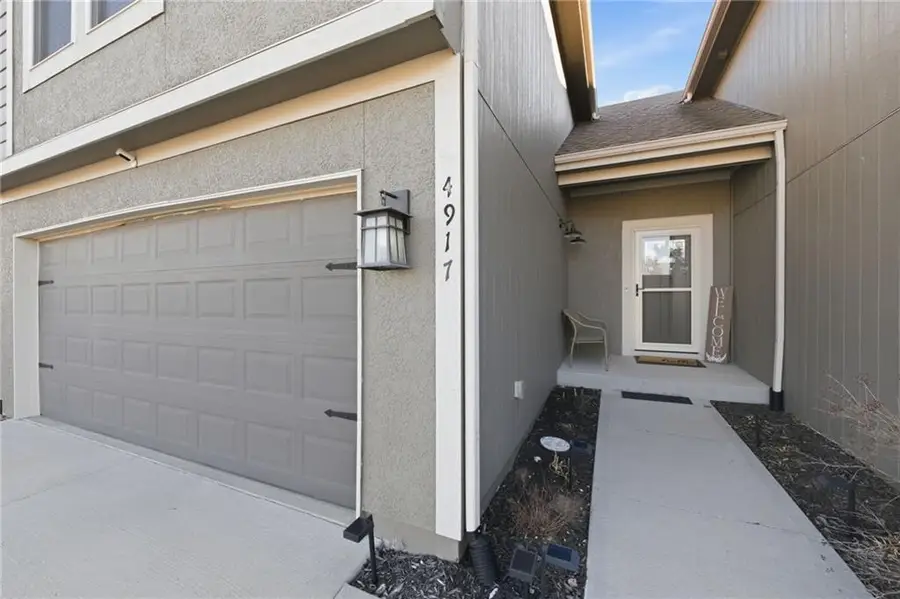 4917 N 141st Lane, Basehor, KS 66007 - Image #2