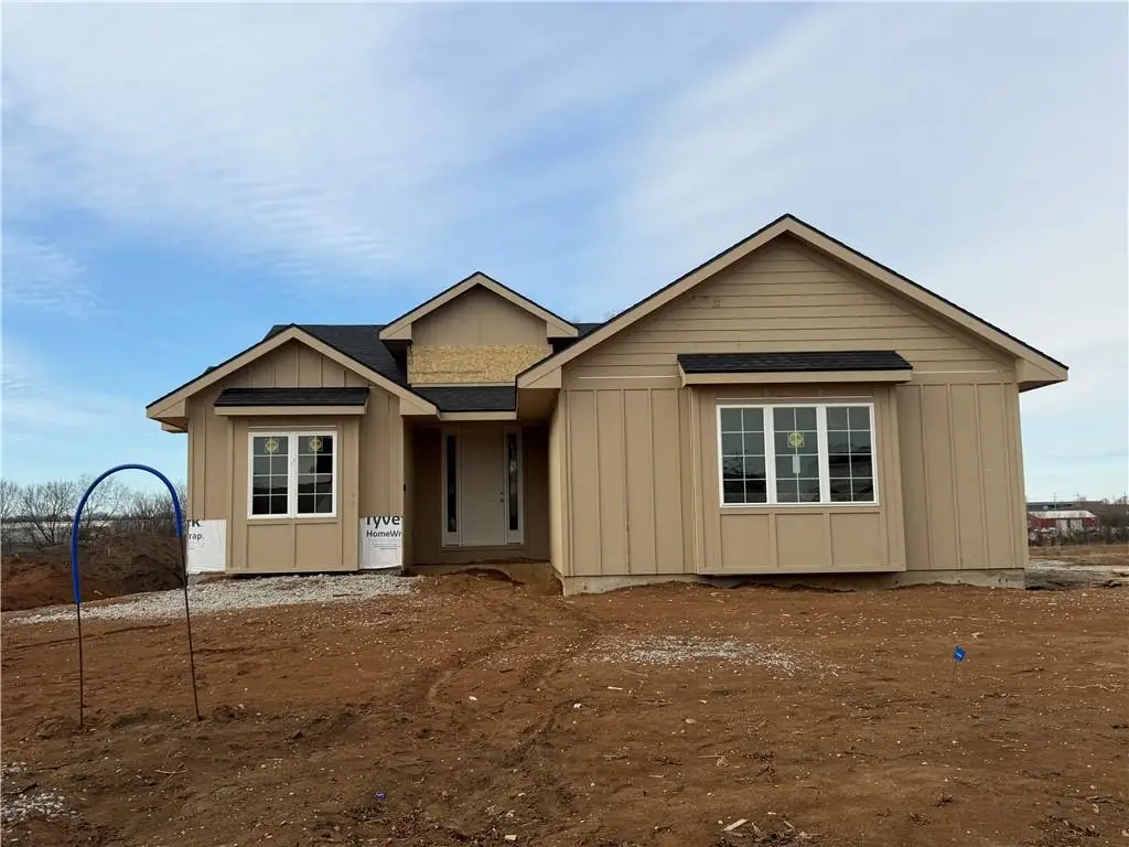 20804 Emerald Street, Spring Hill, KS 66083 - Image #1