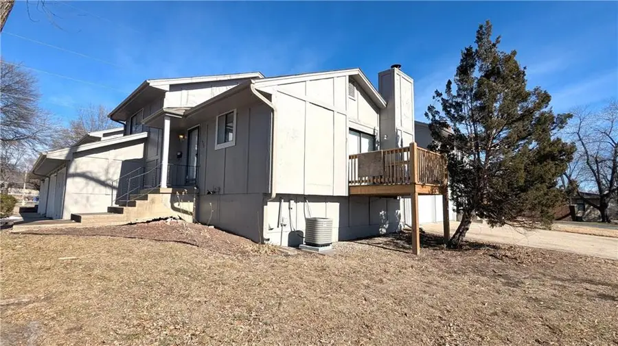 13952 Falkirk Circle, Grandview, MO 64030 - Image #2