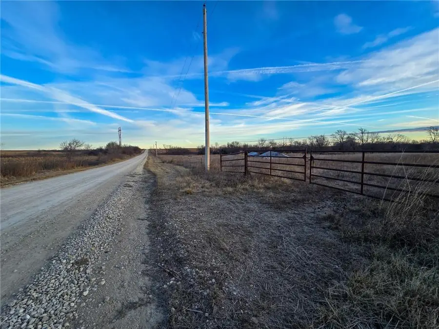13013 Bradford Road, Harveyville, KS 66431 - Image #3