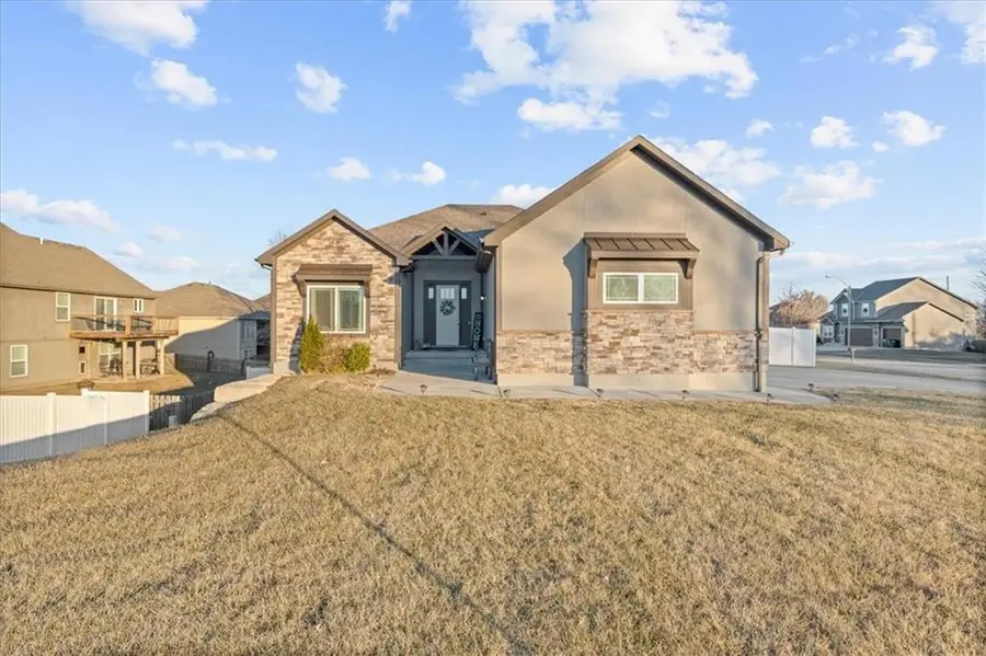 12100 Astor Court, Peculiar, MO 64078 - #3