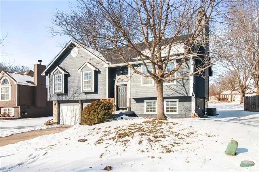 209 NE Chateau Drive, Blue Springs, MO 64014 - Image #2