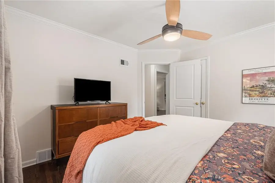 4302 W 77th Terrace, Prairie Village, KS 66208 - Image #3