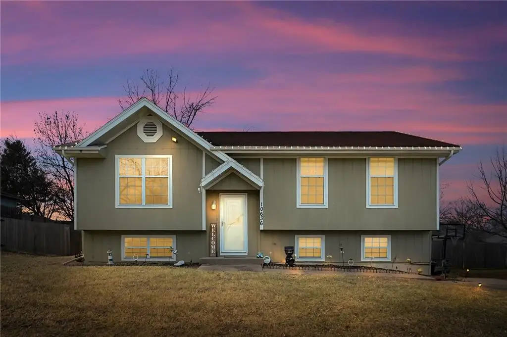 10636 N Oak Trafficway, Kansas City, MO 64155 - Image #1